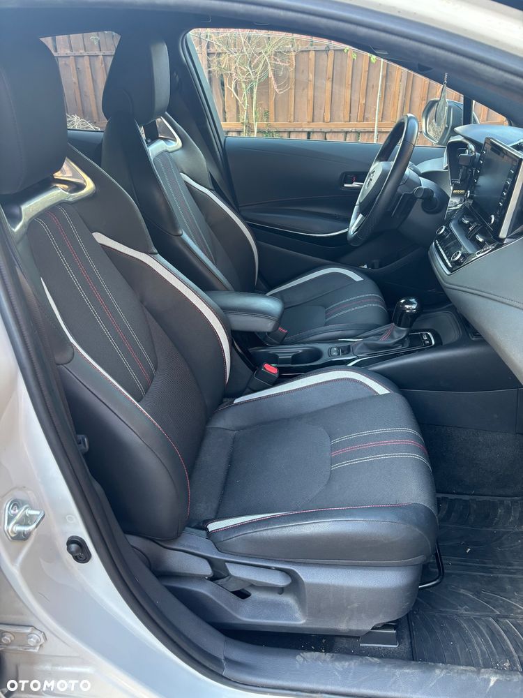 Toyota Corolla 2.0 Hybrid GR Sport - 25