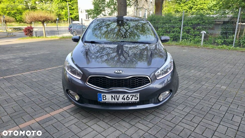 Kia Ceed 1.6 CRDi 136 ISG Spirit - 3