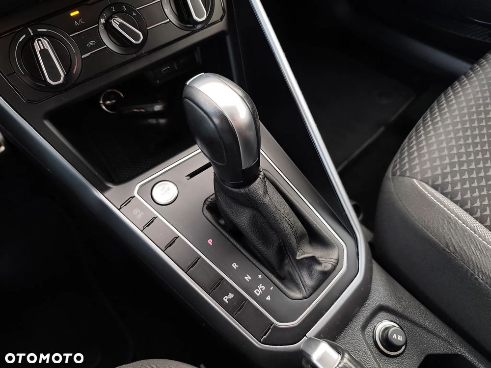 Volkswagen Polo 1.0 TSI DSG OPF Highline - 39