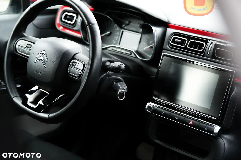 Citroën C3 1.2 PureTech Shine S&S EAT6 - 8