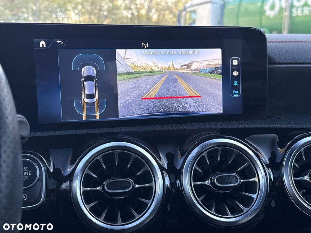 Mercedes-Benz CLA - 25