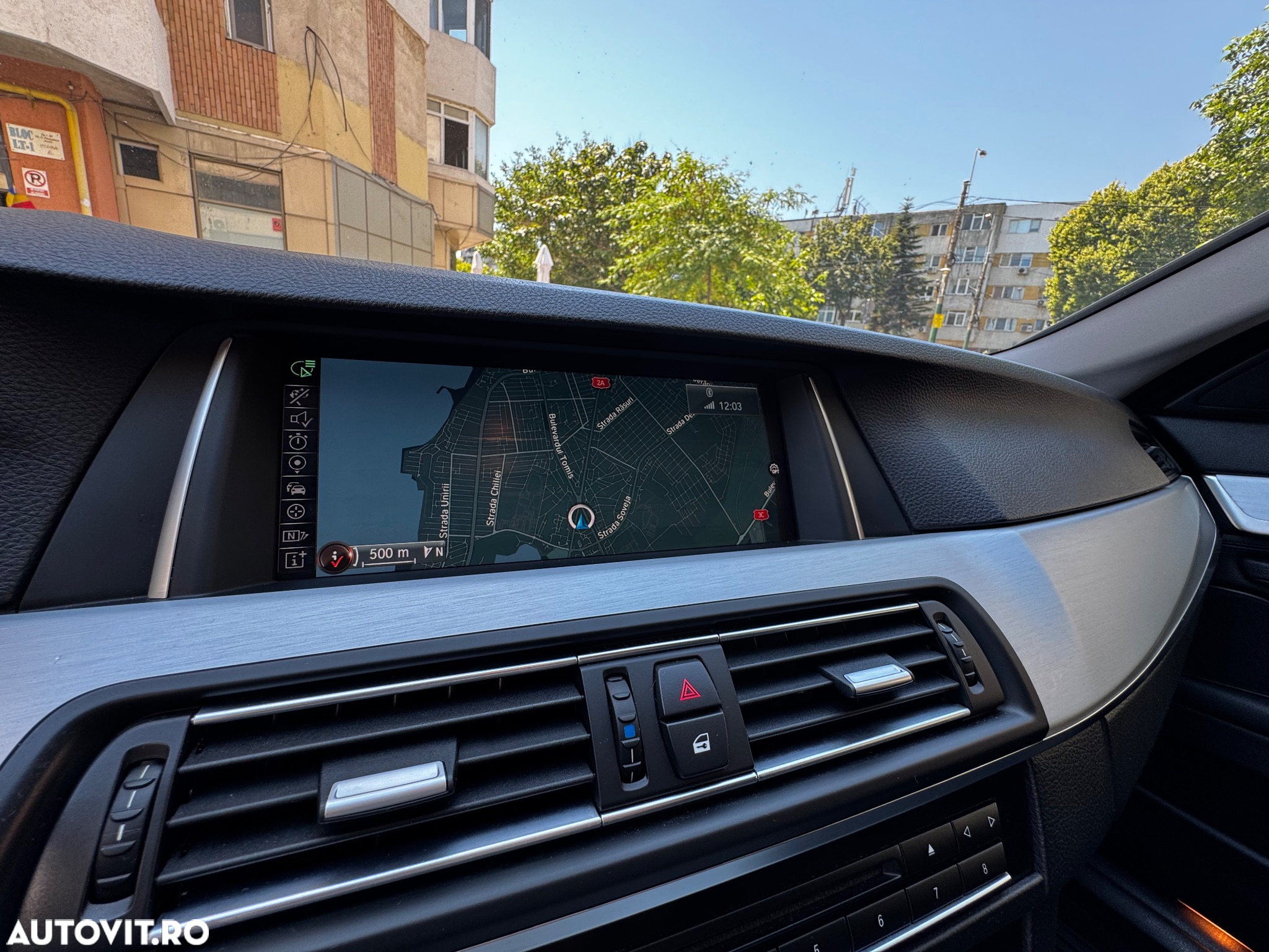 BMW Seria 5 525d xDrive AT - 12