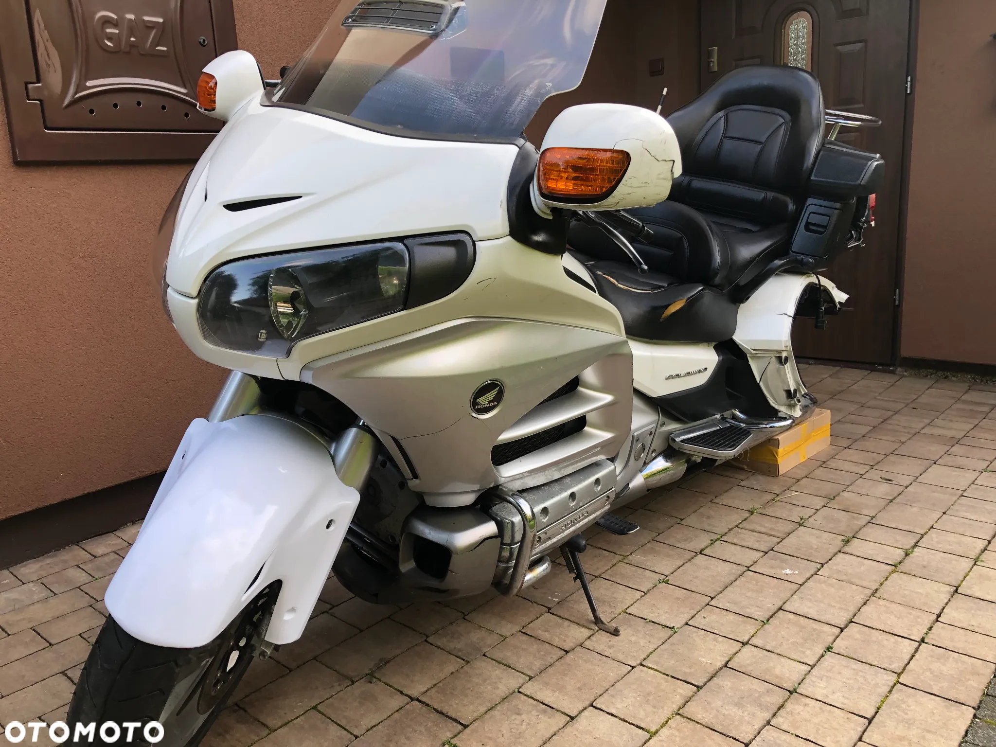 Honda GL - 12