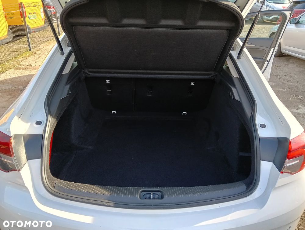 Opel Insignia 1.5 T Enjoy S&S - 19