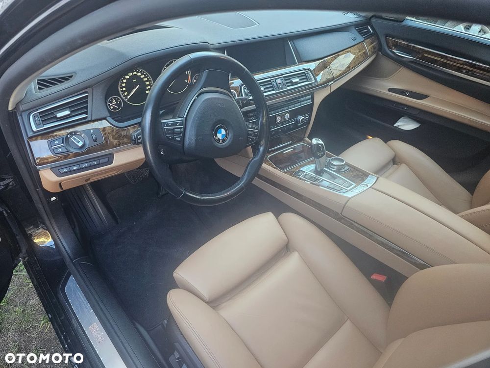 BMW Seria 7 730d xDrive - 9