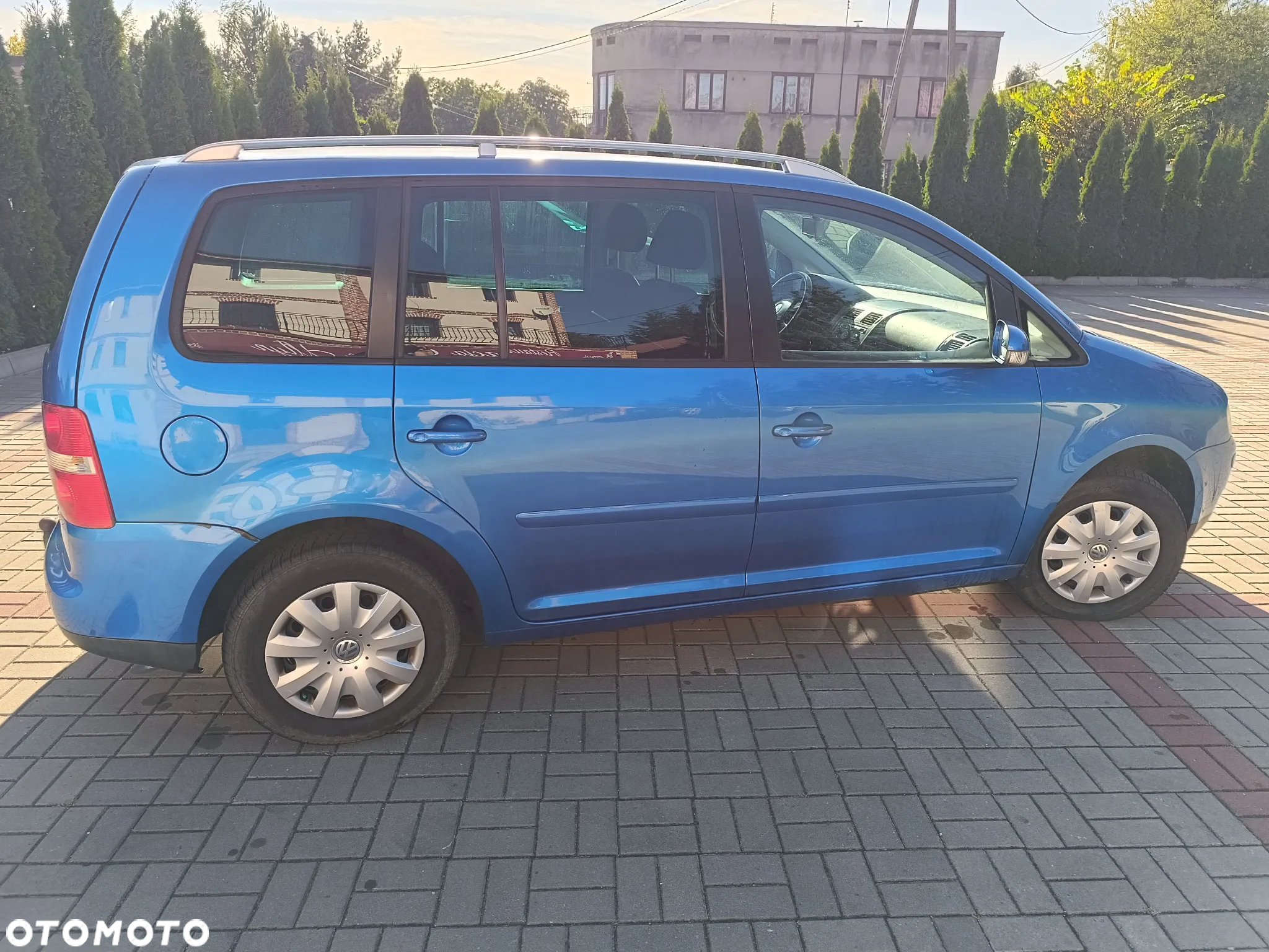 Volkswagen Touran 2.0 TDI Trendline DSG - 7
