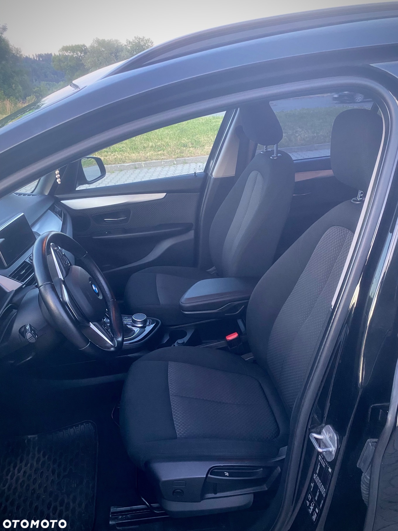 BMW Seria 2 218d GT xDrive - 11