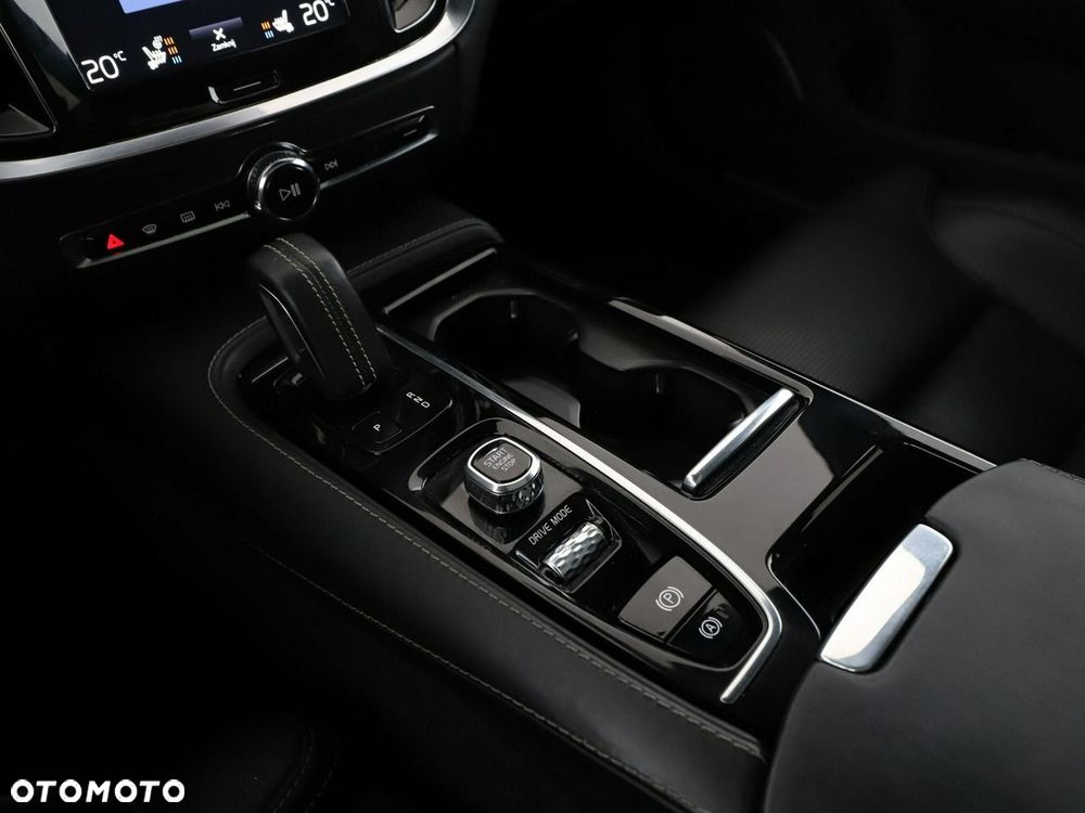 Volvo V60 T8 AWD Recharge Geartronic RDesign - 32
