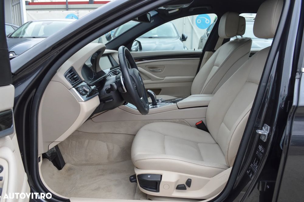 BMW Seria 5 520d Aut. Luxury Line - 24