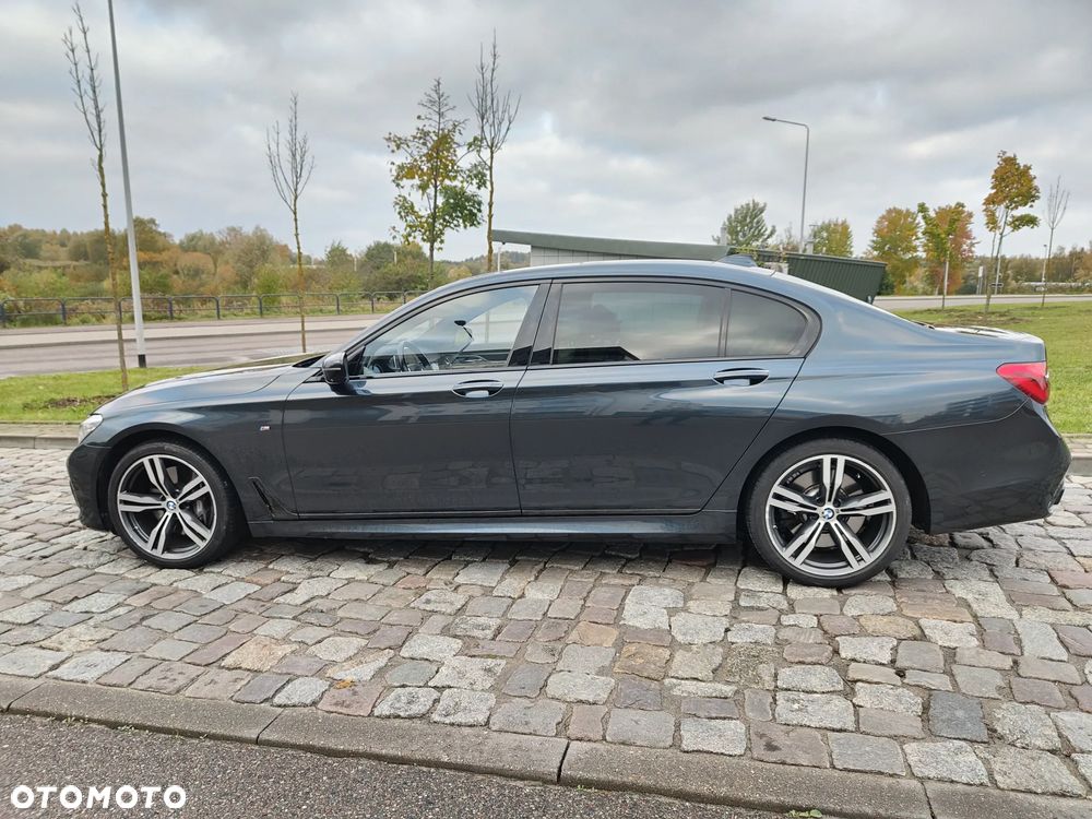 BMW Seria 7 750Li xDrive - 6