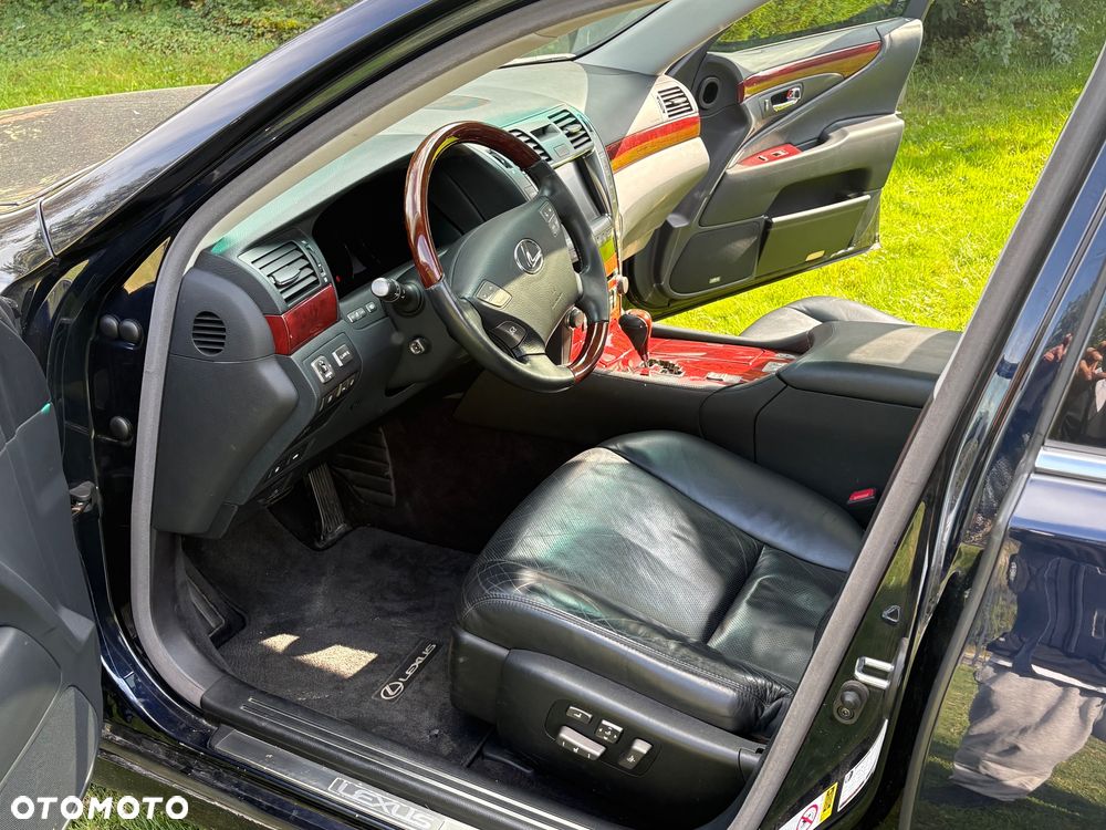 Lexus LS 460 Prestige - 12