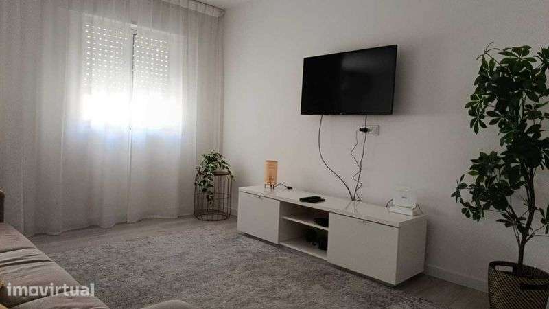 Novo apartamento T2 para alugar no centro de Guimarães (AL) - Grande imagem: 4/10