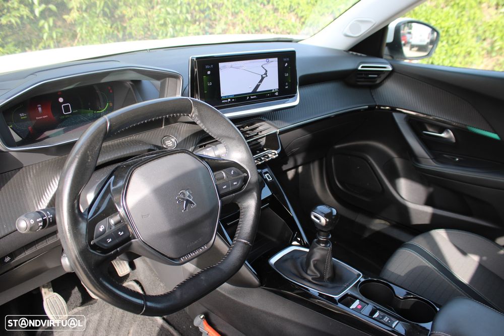 Peugeot 2008 ver-1-2-puretech-allure - 12