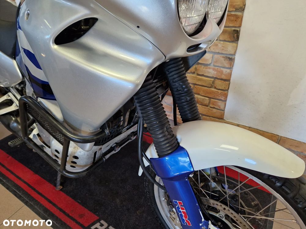 Honda XRV - 21