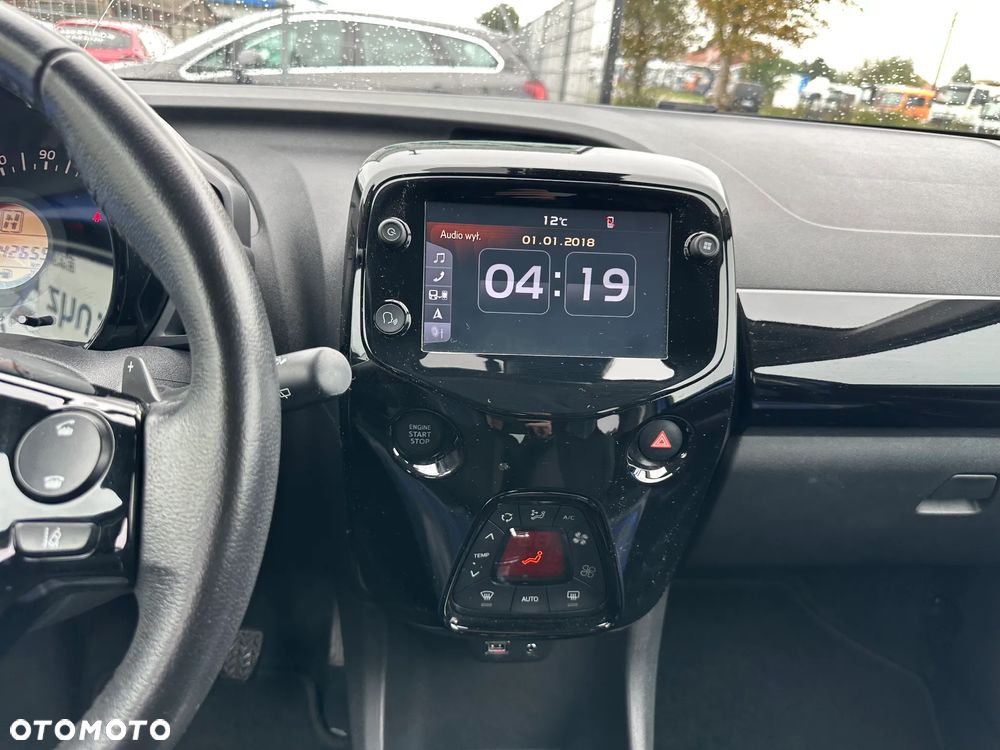 Peugeot 108 VTI 72 ETG5 Top Collection - 24