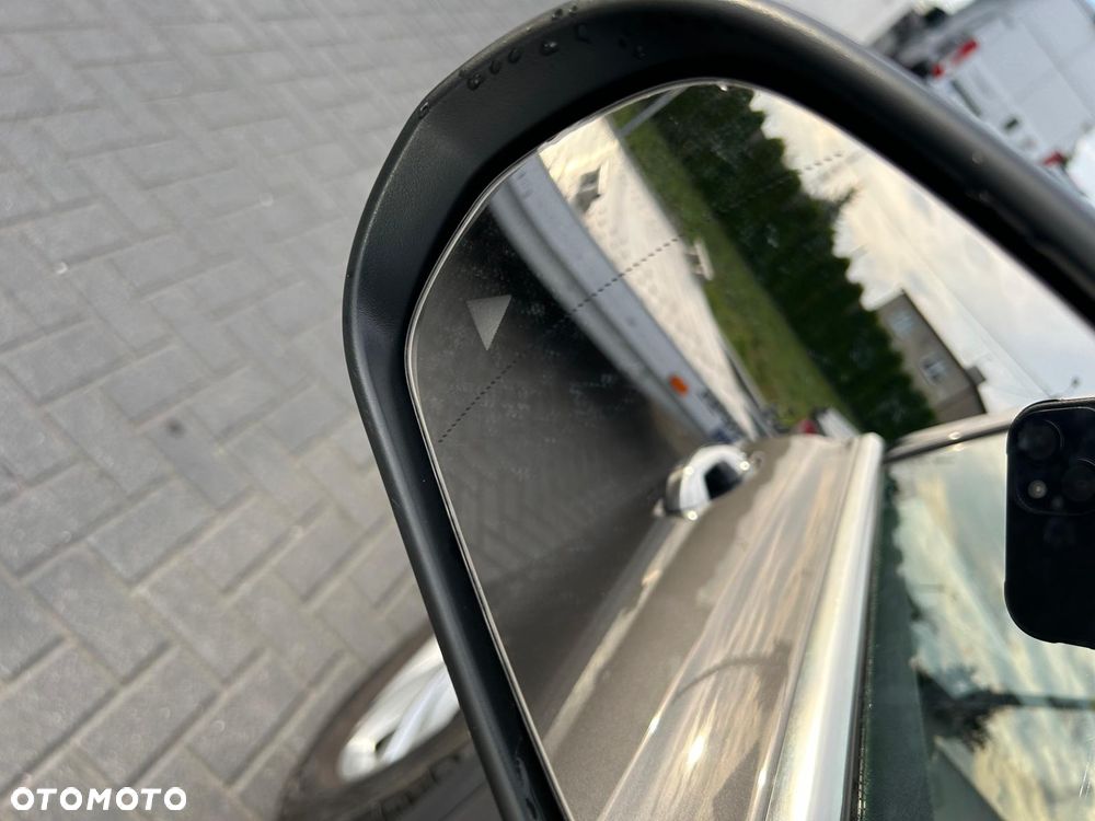 Mercedes-Benz GLB 200 d Progressive 8G-DCT - 3