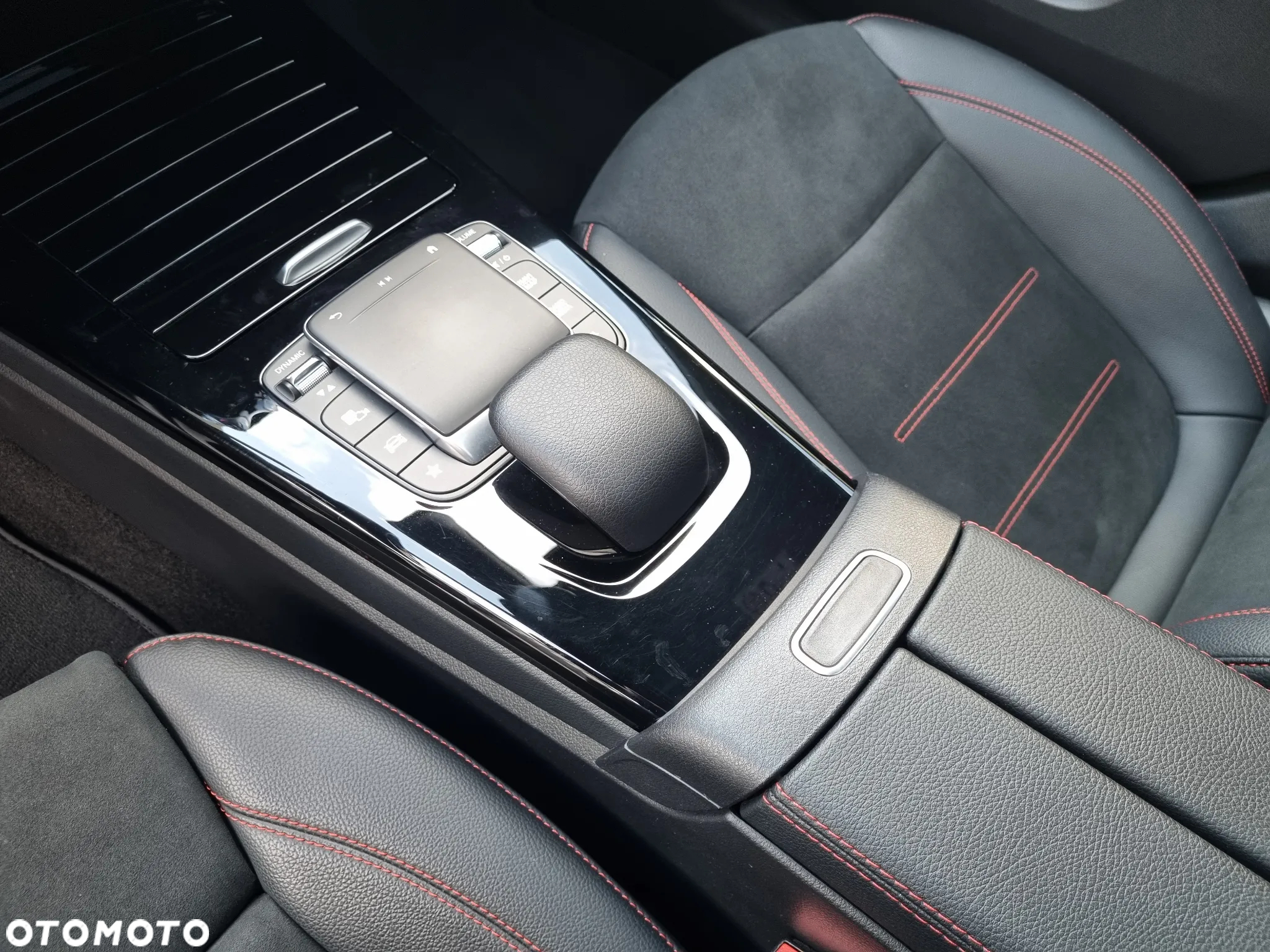 Mercedes-Benz Klasa A 180 7G-DCT AMG Line Advanced Plus - 17