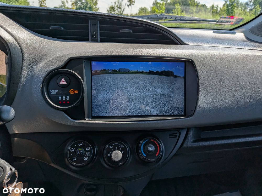 Toyota Yaris 1.5 Premium - 37