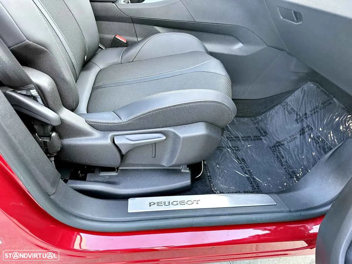 Peugeot 3008 1.6 Hybrid GT e-EAT8 - 26