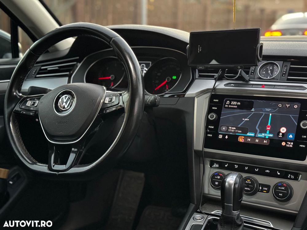 Volkswagen Passat Variant 2.0 TDI SCR DSG Comfortline - 7