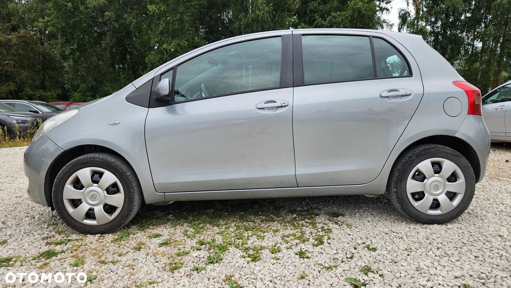 Toyota Yaris 1.3 VVT-i Cool - 12