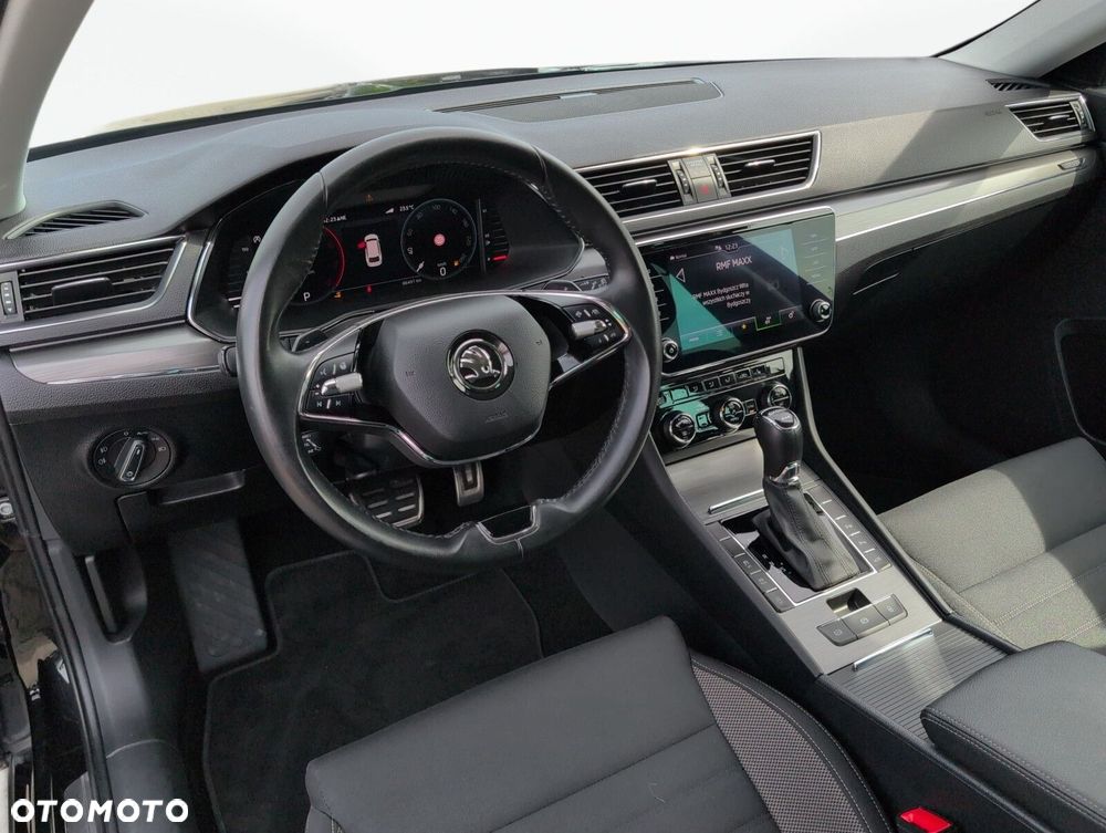 Skoda Superb 2.0 TDI SCR 4x4 Scout DSG - 21