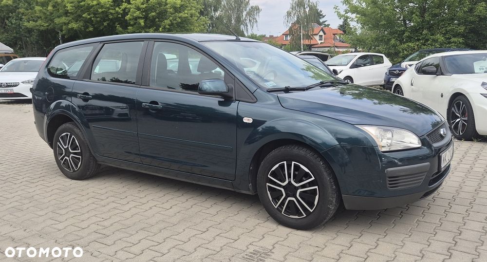 Ford Focus 1.6 Trend + - 2