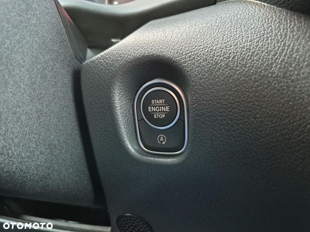 Mercedes-Benz Vito - 25