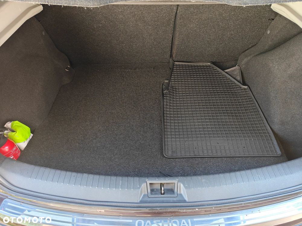 Nissan Qashqai 1.6 Tekna S/S - 17