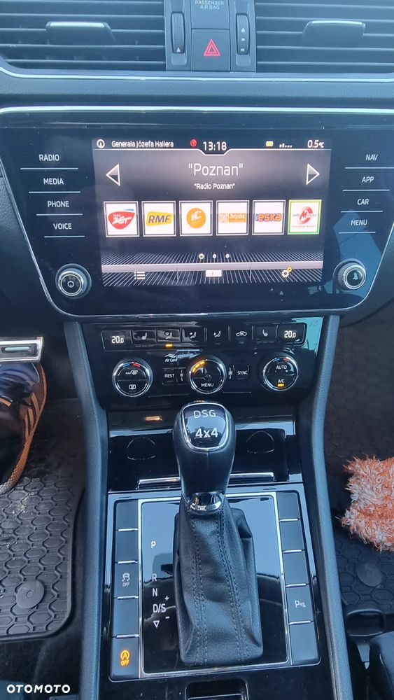 Skoda Superb 2.0 TDI 4x4 DSG Ambition - 10