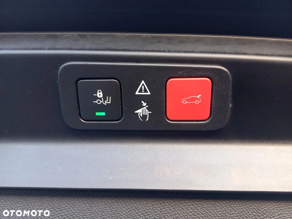 Peugeot 5008 BlueHDI 130 EAT8 GT - 25