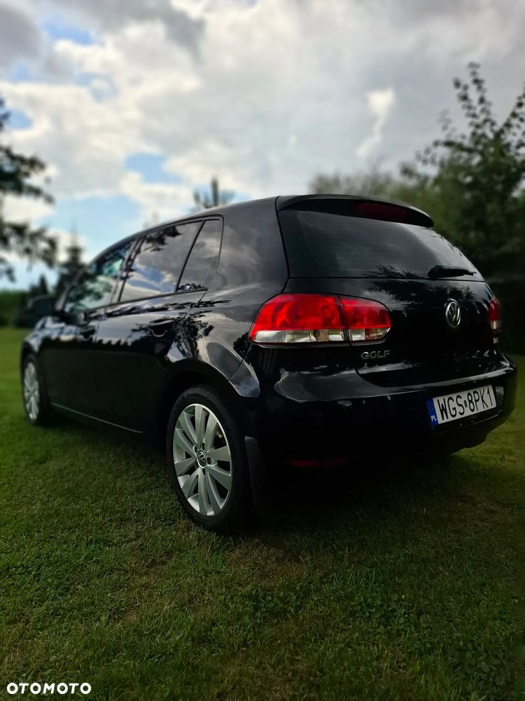 Volkswagen Golf - 1