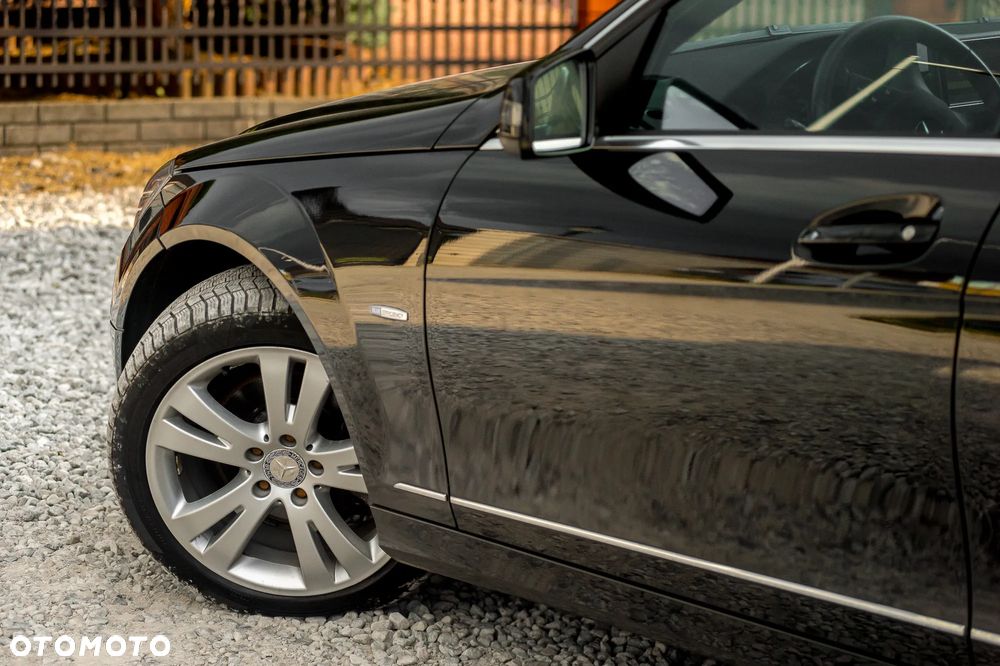 Mercedes-Benz Klasa C 250 CGI Automatik BlueEFFICIENCY Avantgarde - 7