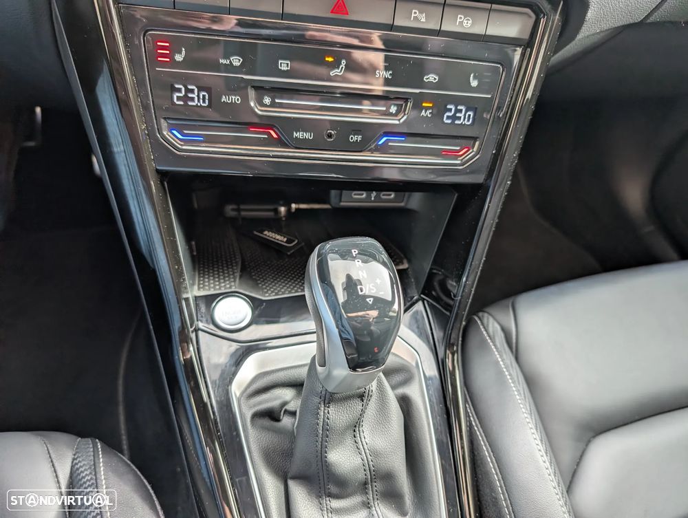 VW T-Roc 2.0 TDI R-Line DSG - 25