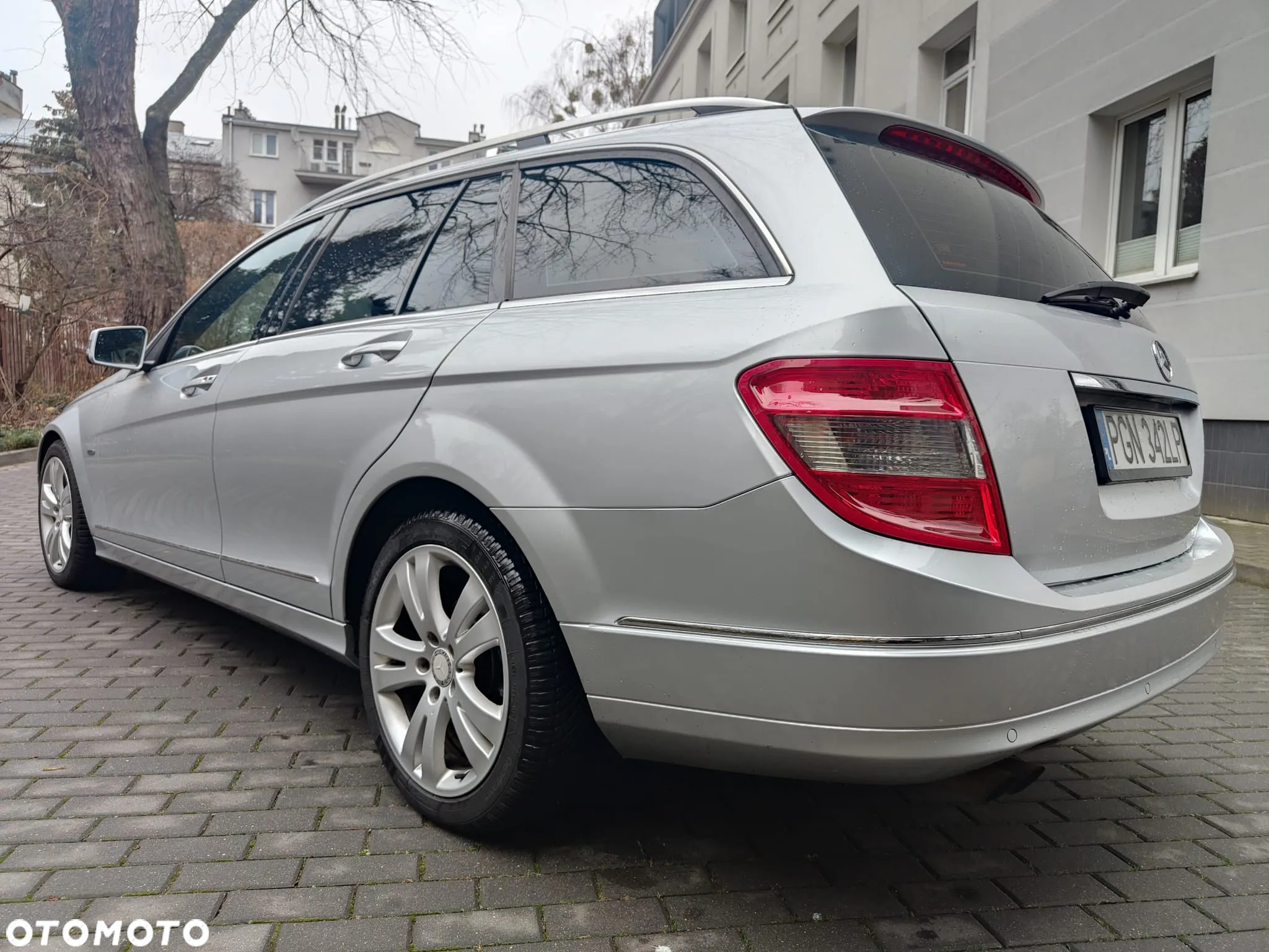 Mercedes-Benz Klasa C 180 T BlueEFFICIENCY 7G-TRONIC Avantgarde - 3