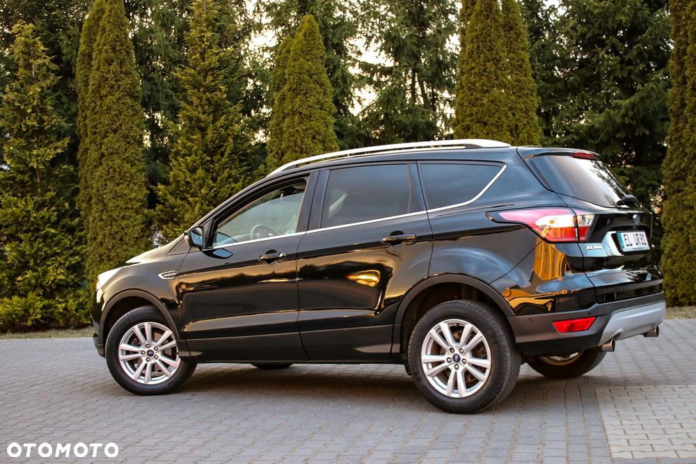 Ford Kuga 1.5 EcoBoost 2x4 Titanium - 16