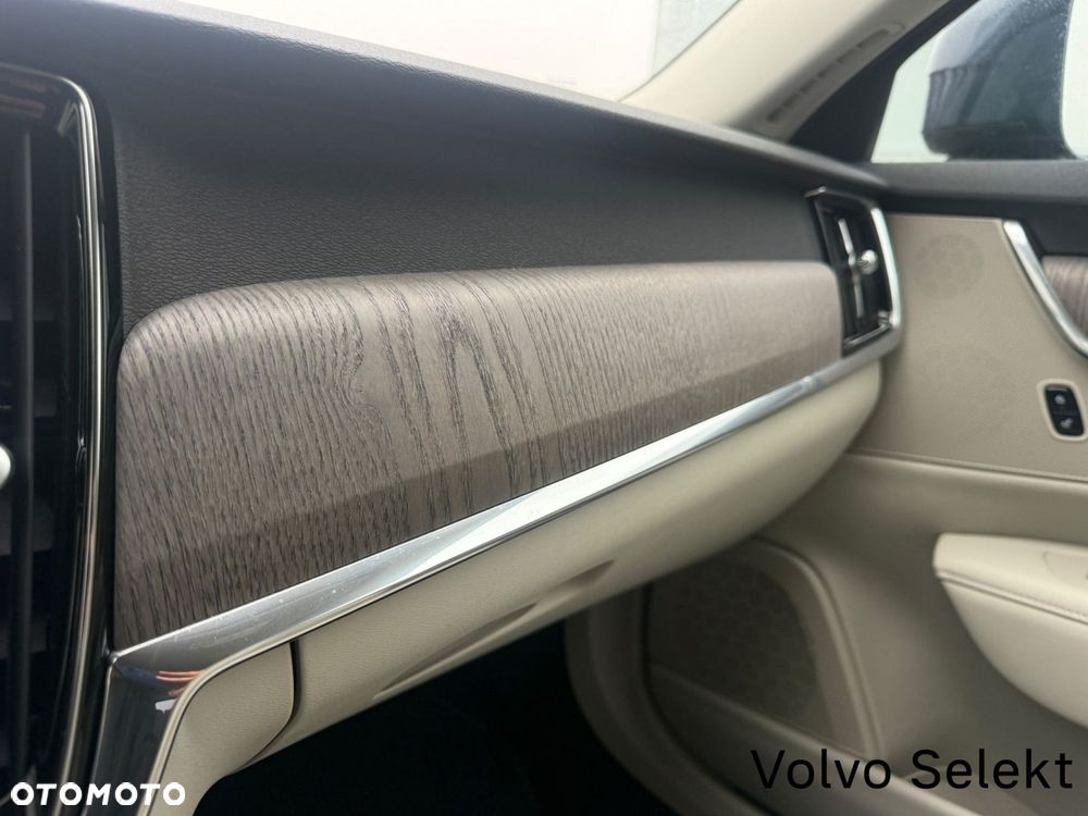 Volvo V90 Cross Country - 30