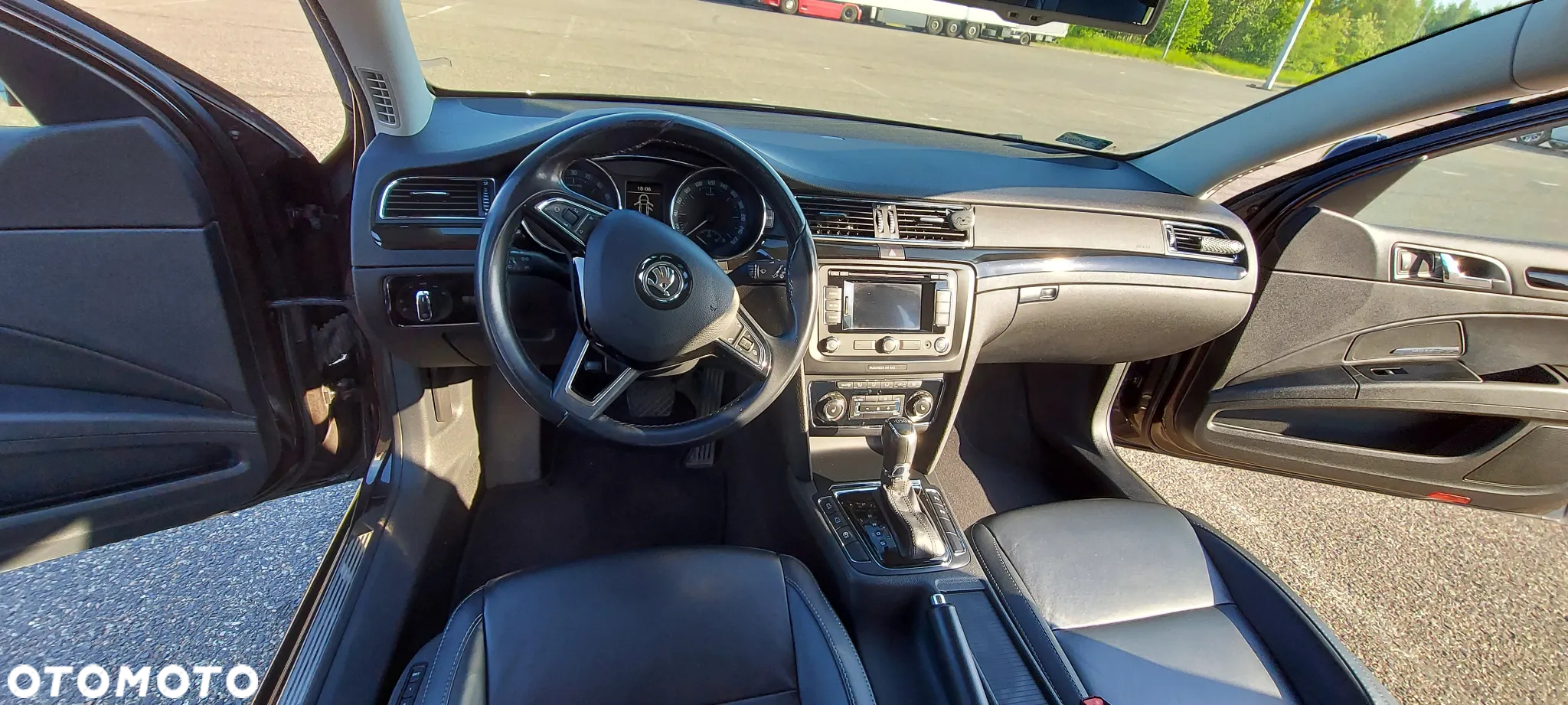 Skoda Superb 2.0 TDI Elegance DSG - 36