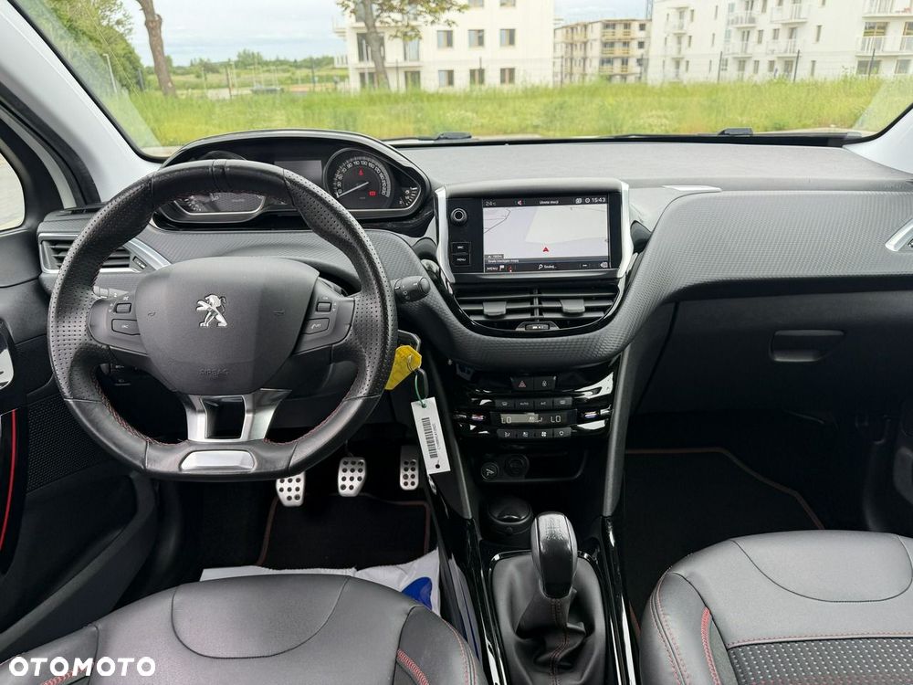 Peugeot 2008 PureTech 110 Stop&Start GT-Line Edition - 32