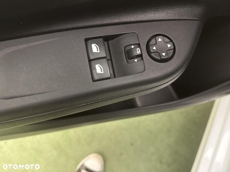 Opel Corsa 1.2 Edition S&S - 12