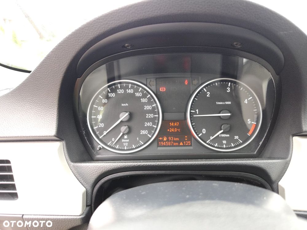 BMW Seria 3 318d DPF Edition Lifestyle - 32