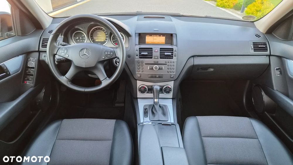 Mercedes-Benz Klasa C 180 CGI Automatik BlueEFFICIENCY Avantgarde - 6