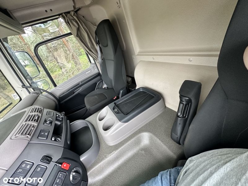 DAF CF 480 8X4 - 18