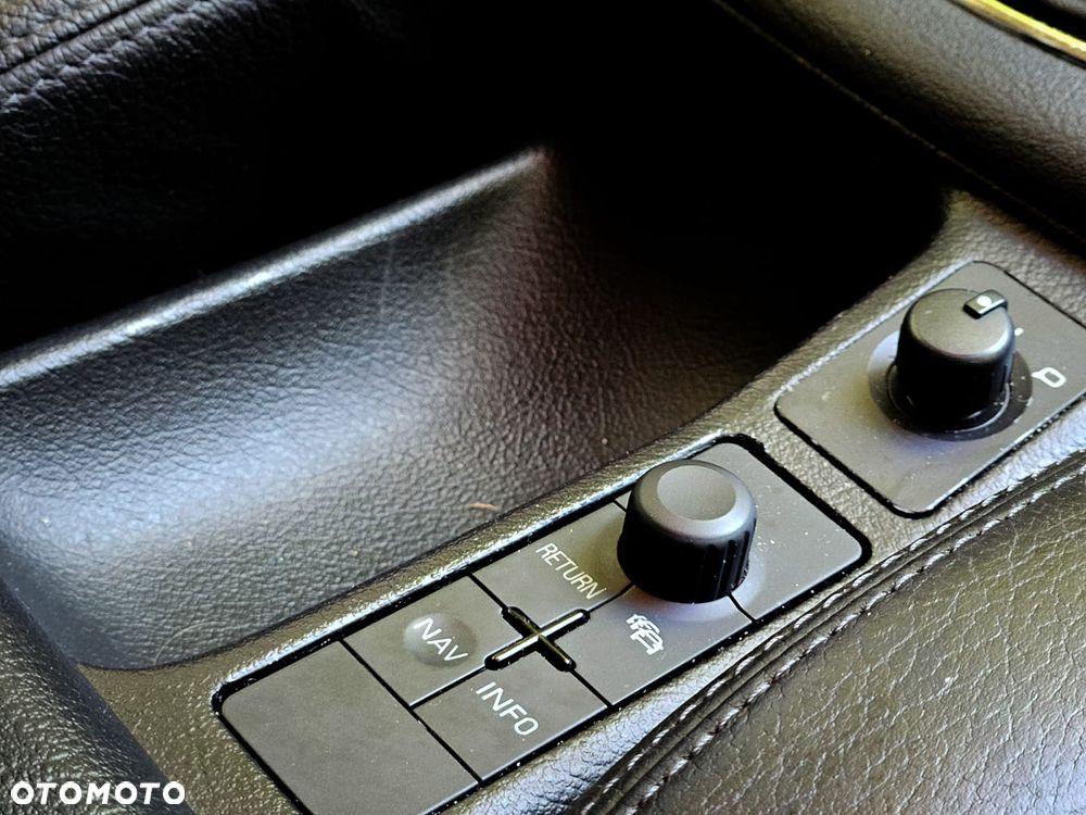 Audi A6 Avant 2.4 Quattro - 19