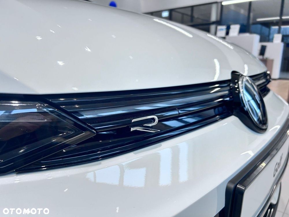 Volkswagen Golf - 10