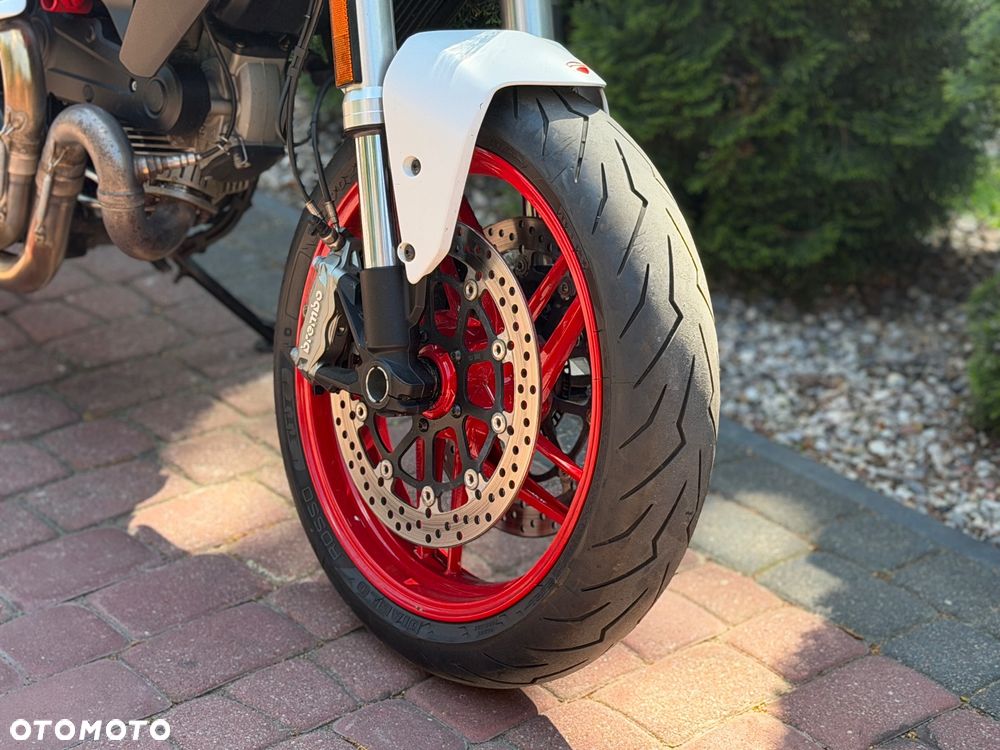 Ducati Monster - 22