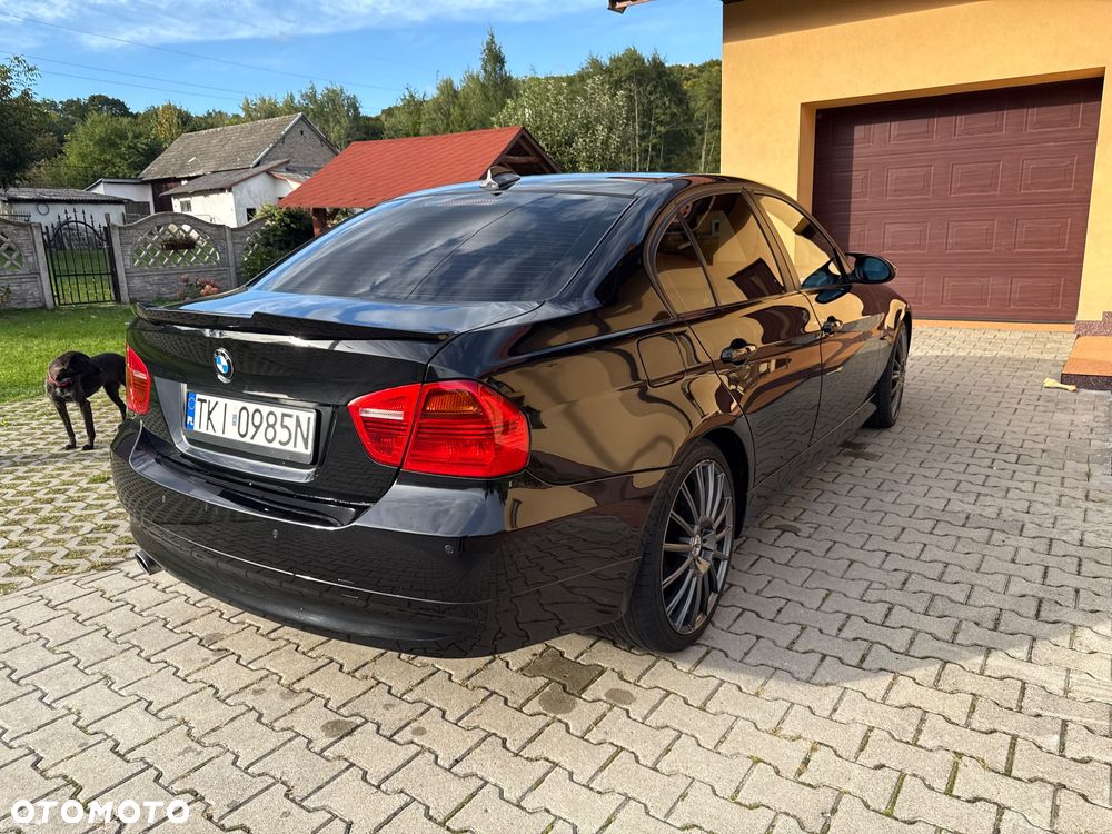 BMW Seria 3 320d DPF Touring - 28