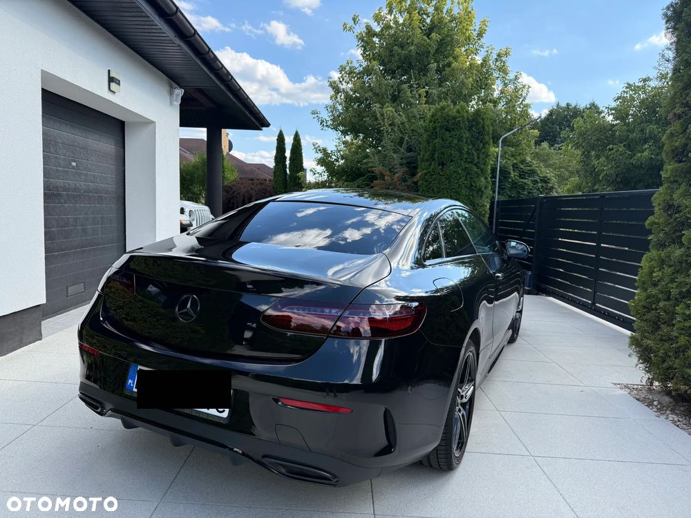 Mercedes-Benz Klasa E 220 d Coupe 4-Matic 9G-TRONIC - 5