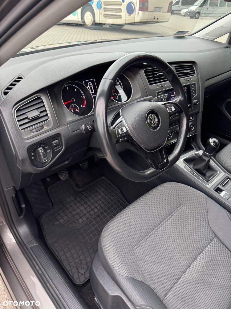 Volkswagen Golf 1.6 TDI BlueMot Comfortline - 9