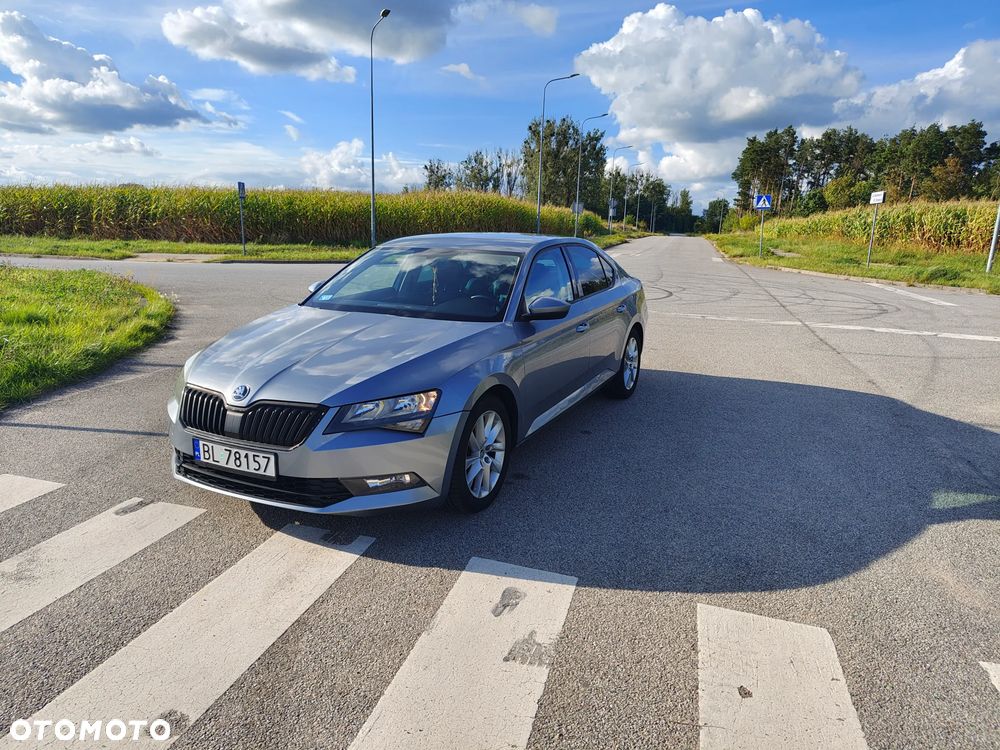 Skoda Superb 2.0 TDI Ambition - 1